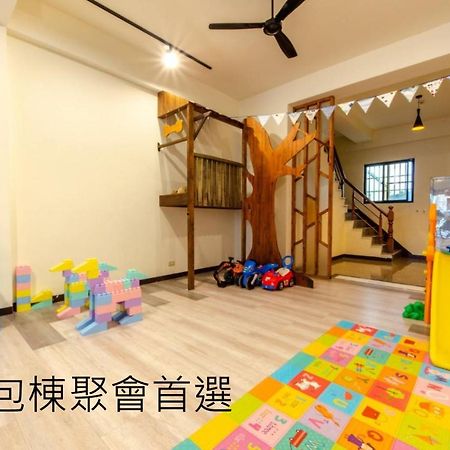 安平宜居包棟 Ktv 民宿-依人數開放房型 Tainan Exterior photo